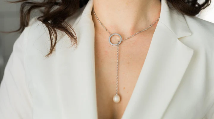 Why Gold Jewelry Is the French Woman’s Summer Secret